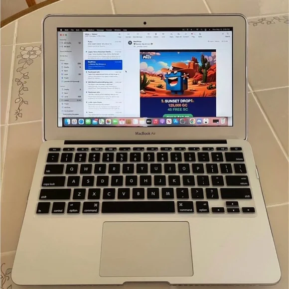 Bundle Apple MacBook Air 11.6 With Hello Kitty Sleeve, Transparent Case